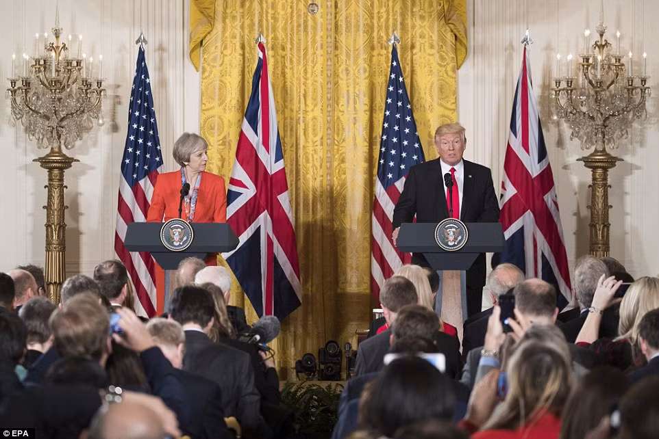 Tại buổi họp báo, Tổng thống Trump khẳng định mối quan hệ đặc biệt với nước Anh, một trong những đồng minh lâu đời và quan trọng nhất của Washington. Đồng thời, ông cam kết sự ủng hộ lâu dài với London. 