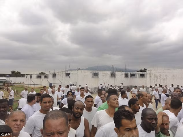 Kinh hai ben trong nha tu qua tai o Brazil-Hinh-6