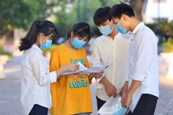 Sao cac mon thi tot nghiep THPT 2020 co diem trung binh cao hon nam 2019?