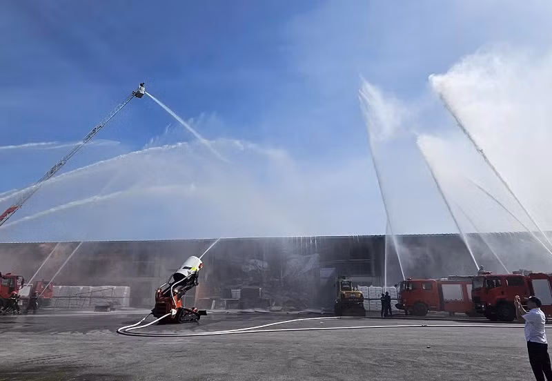 Phương án diễn tập trải qua 5 giai đoạn lực lượng cơ sở triển khai các hoạt động chữa cháy và CNCH ban đầu. 