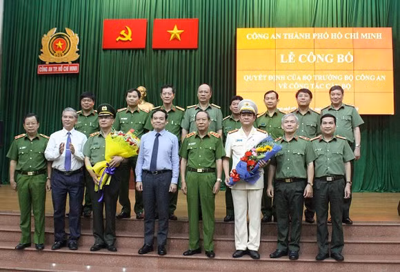 Hiện nay Công an TPHCM đã có 4 Thiếu tướng gồm: Thiếu tướng Lê Hồng Nam - Giám đốc Công an TPHCM; Thiếu tướng Trần Đức Tài - Phó Giám đốc Công an TPHCM; Thiếu tướng Đinh Thanh Nhàn - Phó Giám đốc Công an TPHCM; Thiếu tướng Cao Đăng Hưng - Phó Giám đốc Công an TPHCM.