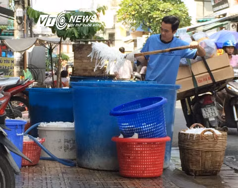 Kinh so quy trinh che bien mut Tet ban kem hoa chat