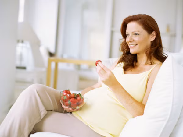 Mặc dù có những lợi ích về sức khoẻ nhưng việc nhịn ăn không phù hợp với một số trường hợp sau: Những người có khung xương yếu và sự trao đổi chất cao, người bị rối loạn ăn uống, bệnh nhân đái tháo đường tuýp 1, người hồi phục sau phẫu thuật, phụ nữ mang thai và cho con bú và trẻ em dưới 18 tuổi.