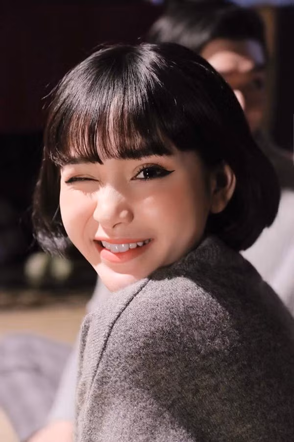 Làn da căng bóng không tỳ vết của Hiền Hồ. Làn da căng bóng không tỳ vết của Hiền Hồ.