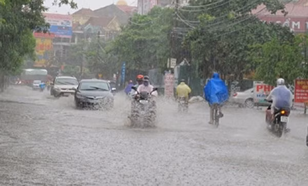 Hà Nội và các tỉnh miền Bắc sẽ có mưa to vào cuối tuần, chấm dứt nắng nóng.
