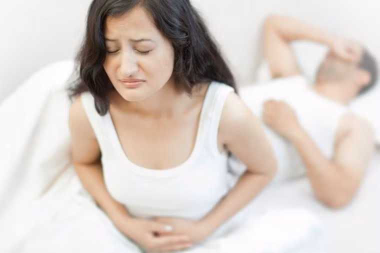 Ợ nóng: Viêm loét dạ dày lúc này cũng tiết axit nhiều hơn dẫn đến dư thừa axit, gây trào ngược lên dạ dày cũng dẫn đến nóng rát vùng thượng vị.