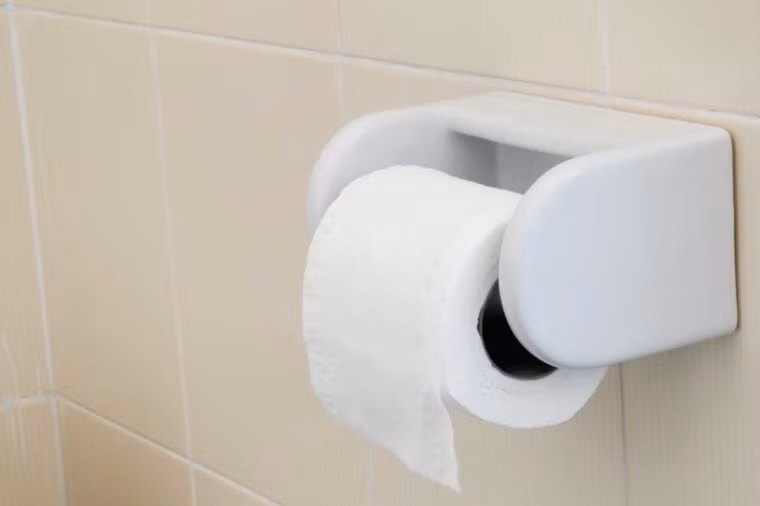 Chảy máu tiêu hoá (chảy máu dạ dày) là hiện tượng máu thoát ra khỏi thành mạch và chảy vào lòng ống tiêu hoá. Đây là một biểu hiện rất nghiêm trọng và có thể gây ảnh hưởng đến tính mạng con người chỉ trong thời gian ngắn.