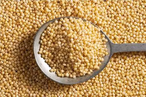 Việc ăn các loại ngũ cốc không chứa gluten như hạt quinoa, kiều mạch sẽ giúp làm sạch gan.