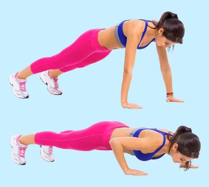 Push-ups: Động tác chống đẩy rất tốt cho cơ ngực, tay và bụng. Chuẩn bị ở tư thế plank, thực hiện động tác hít đất 20 - 30 lần.