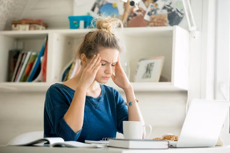 Tác dụng của nụ hôn dài giống như một loại thuốc giảm đau: Hôn kích thích sản sinh endorphins giúp giảm đau tốt hơn bất cứ loại thuốc giảm đau nào. Đây là lý do tại sao bạn cảm thấy rất hạnh phúc sau hôn. Ảnh: IStock.