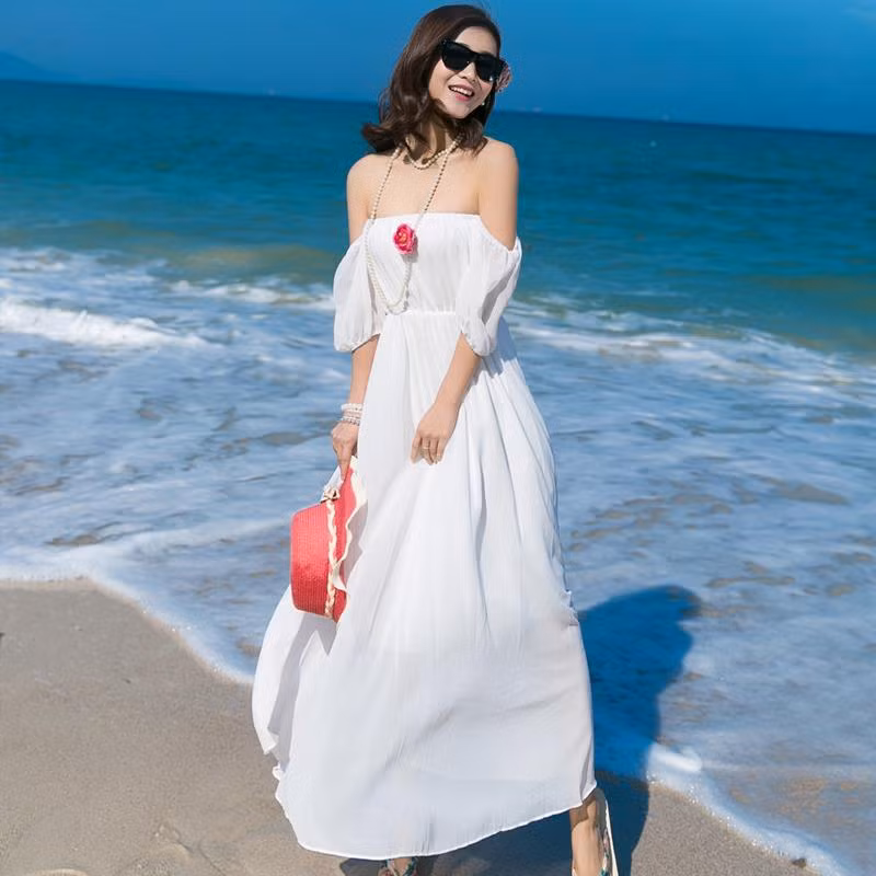 Nhìn chung các mẫu đầm maxi hoa đều khá dễ mặc, phù hợp với hầu hết mọi độ tuổi.