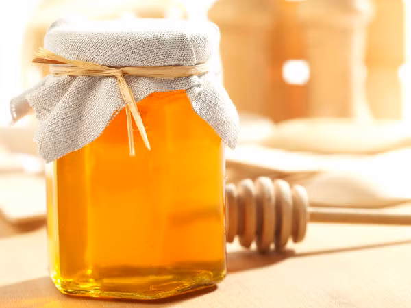 Mật ong ức chế sự phát triển của vi khuẩn và làm giảm loét dạ dày.