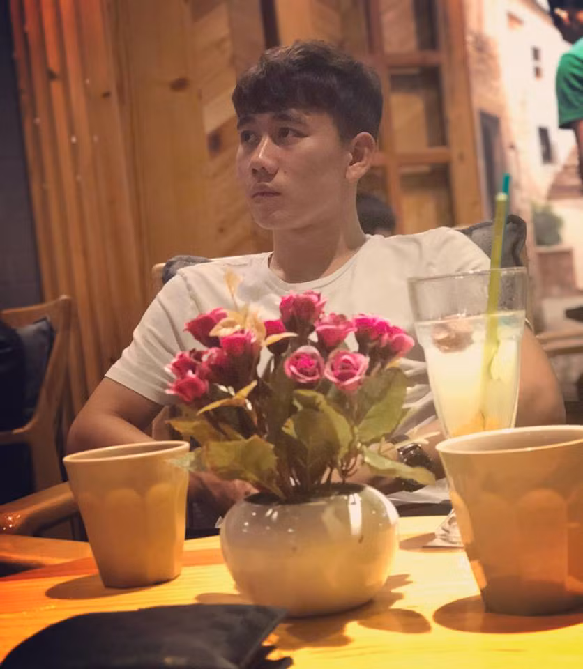 Góc ảnh nghiêng trông anh đẹp trai chẳng kém các mỹ nam Hàn. Ảnh: FB, Internet.