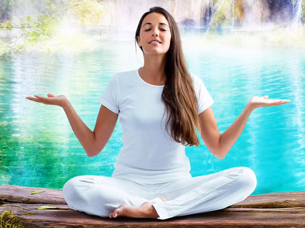 Ăn một thìa bơ đậu phộng hàng ngày sẽ giúp bạn cải thiện tâm trạng, giảm căng thẳng. Nguồn ảnh: Boldsky.