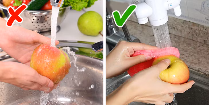 Rửa kỹ rau quả trước khi ăn: Không rửa sạch trái cây và rau quả thực sự có thể khiến bạn tăng cân. Lý do là vì các loại thuốc trừ sâu còn bám lại trên rau quả khi vào cơ thể có thể làm chậm sự trao đổi chất, khiến bạn tăng cân.