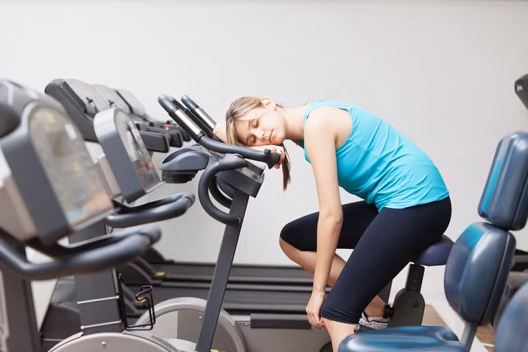 Không tập thể dục buổi sáng cũng là thói quen mà bạn cần điều chỉnh. Theo nghiên cứu, tập thể dục vào buổi sáng khi bụng đói có thể giúp mọi người đốt cháy nhiều chất béo trong cơ thể và góp phần giảm cân.