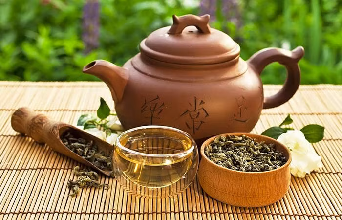 Trà Ô long là loại trà thảo mộc truyền thống của Trung Quốc có thể thúc đẩy giảm cân bằng cách cải thiện quá trình đốt cháy chất béo.