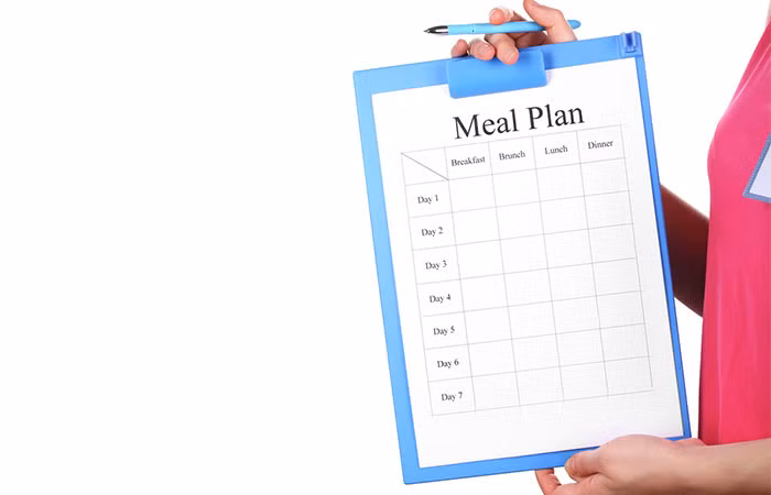 Điều kế tiếp bạn cần làm là lên kế hoạch bữa ăn ngày hôm sau. Khi bạn lên kế hoạch bữa ăn, bạn sẽ biết khi nào ăn gì và ở mức độ nào.