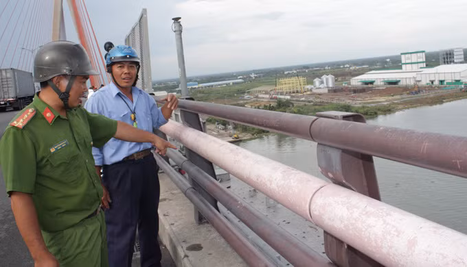 Cầu Cần Thơ - nơi chị M tự tử.