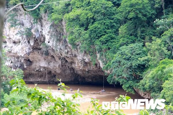 Hang Ma nhìn từ trên cao.