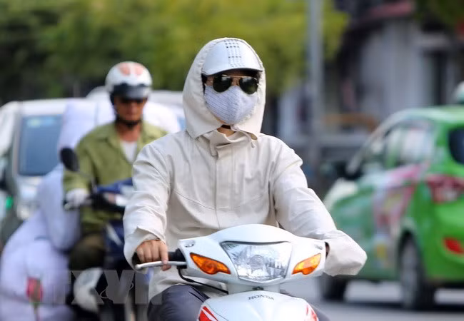 Nang nong dien rong tiep tuc “nung'' Dong Bac bo, muc nhiet 35-36 do C