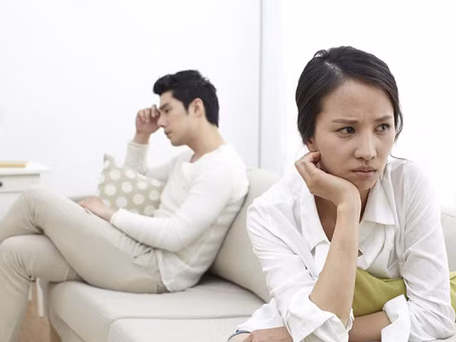 Tôi không biết làm sao khi chồng công khai chuyện tôi qua lại với nhân tình trước mặt gia đình. Ảnh minh họa.