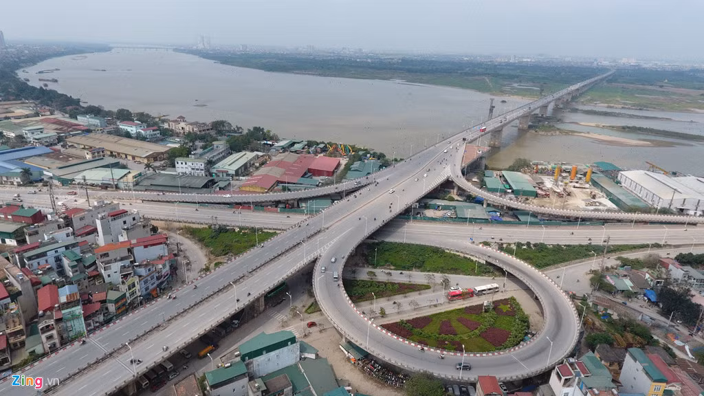 Het dat lam chung cu ven ho, DN Ha Noi nhanh chan xi dat view song