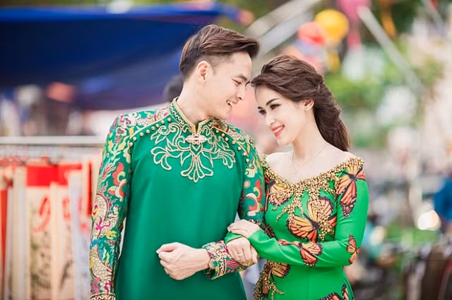 Chính vì thế, đây cũng là gam màu mang ý nghĩa may mắn đặc biệt cho dịp tết đến xuân về.
