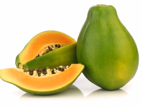 Ngoài việc giàu vitamin C, đu đủ cũng giàu vitamin A, folate, chất xơ, canxi, kali và omega-3 axit béo.