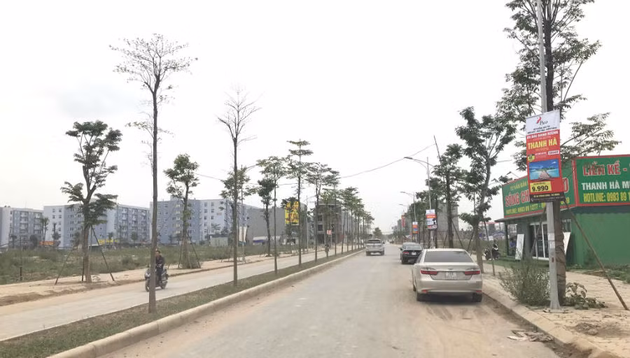 Khu vực bên trong dao động khoảng 30 triệu đồng/m2, tuỳ vị trí.