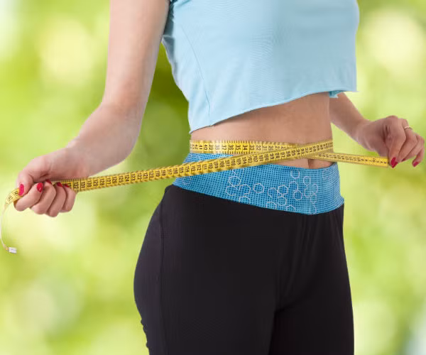 Hỗ trợ giảm cân: Đường dừa ít có khả năng góp phần lắng đọng chất béo. Ăn đường dừa có hàm lượng fructose thấp hơn sẽ dẫn đến tăng cân ít hơn và ít lắng đọng chất béo.