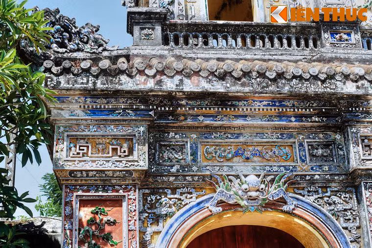 Đây được đánh giá là các cửa đẹp nhất trong số 13 cửa của Hoàng thành Huế.