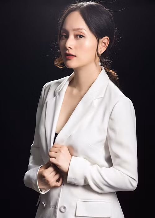 Khán giả yêu mến Lan Phương cũng bởi đời tư gần như sạch scandal.