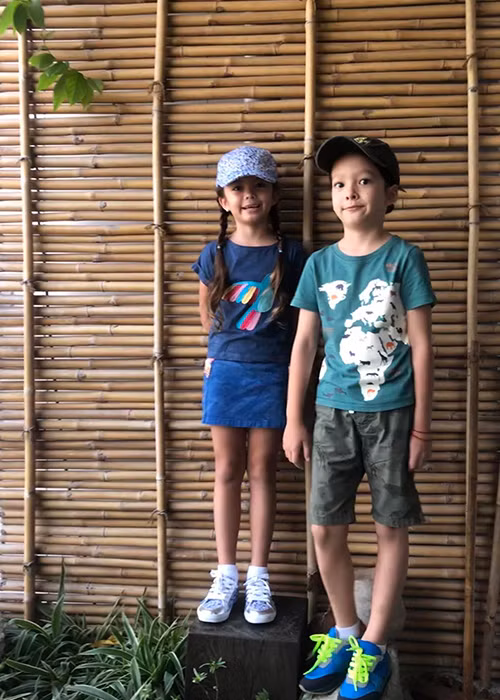 Mới nhất, Hồng Nhung khoe ảnh cậu con trai và cô con gái của mình.