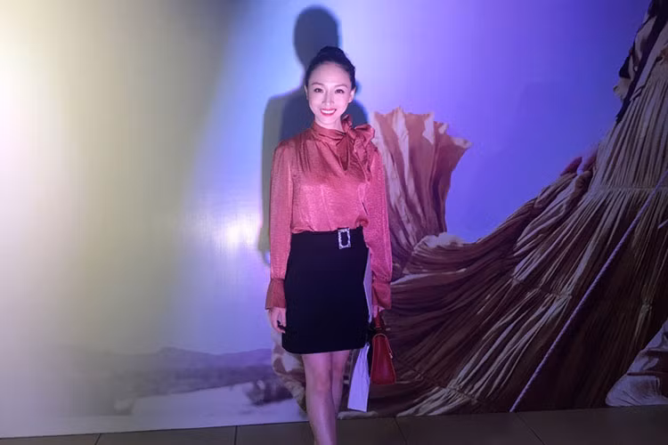 Tháng 3/2019, Phương Nga lần đầu tái xuất showbiz sau ồn ào tình tiền. Cô trông khá gầy nhưng vẫn giữ được vẻ tươi tắn. Ảnh: Vietnamnet