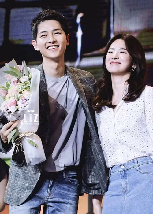Gia đình sớm tan vỡ, Song Hye Kyo dường như luôn thận trọng trong chuyện tình cảm, đặc biệt chuyện kết hôn.