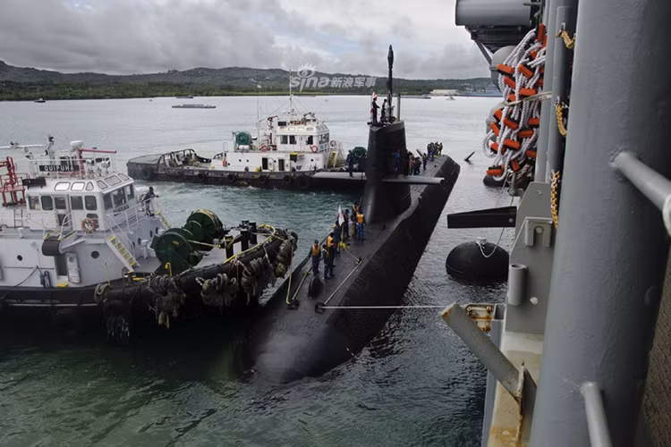 Theo giới phân tích, việc tàu “SS-501” ghé thăm Guam không đơn thuần chỉ là một hoạt động ngoại giao hải quân thông thường mà nó còn mang ý nghĩa thể hiện sự quyết tâm của Tokyo và Washington trong việc kiềm chế Hải quân Trung Quốc ở Thái Bình Dương. Nguồn ảnh: Sina.