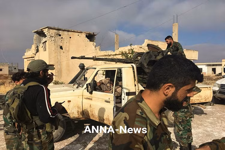 Tổng thống Syria Bashar al-Assad trước đó đã cam kết giải phóng miền Nam Syria và khu vực giáp biên giới Jordan. Quân đội Syria đã đẩy mạnh hoạt động tại khu vực này trong hai tuần qua. Các cuộc tấn công bất chấp sự cảnh báo của Mỹ về "những hậu quả nghiêm trọng".