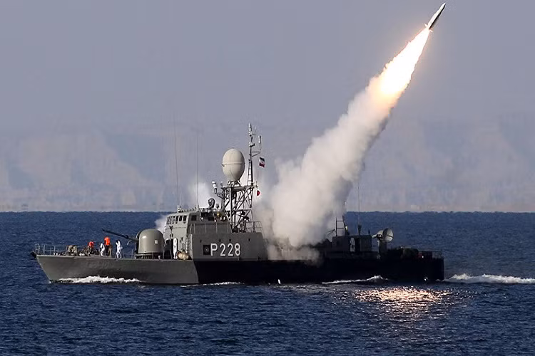Ngoài ra, Iran cũng đang tiến hành thử nghiệm một loại tên lửa mới nhất mang tên Nasir, được cho là có tính năng tiên tiến nhất từ trước tới nay. Nguồn ảnh: The Boresight.