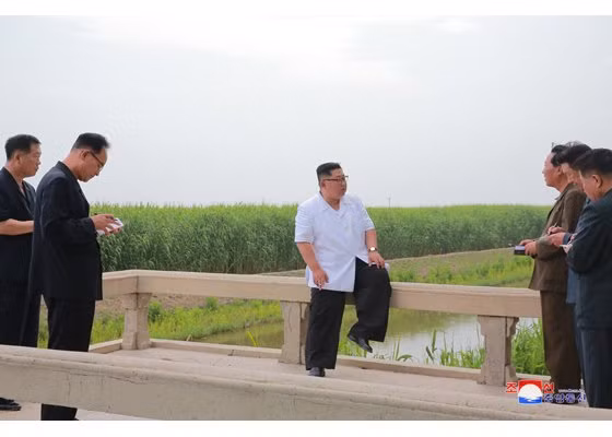 Đây là chuyến thị sát đầu tiên của người đứng đầu chính quyền Bình Nhưỡng kể từ hội nghị thượng đỉnh với Tổng thống Mỹ tại Singapore vào ngày 12/6 và chuyến thăm thứ ba tới Trung Quốc vào ngày 19-20/6. Ảnh: KCNA.