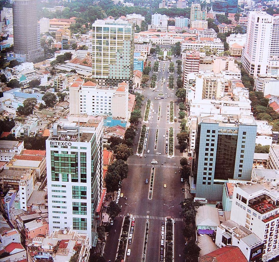 Đường Nguyễn Huệ, nay đã trở thành phố đi bộ.
