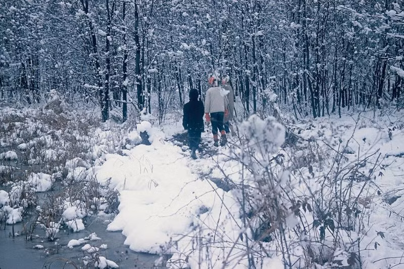 Chuyến dã ngoại mùa đông ở vùng hồ Bullhead Pond, tháng 12/1959. Ảnh: Walter Reed.