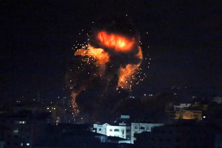 Các hệ thống phòng không tầm ngắn của Syria lĩnh trách nhiệm bảo vệ căn cứ T4 mặc dù đã phản ứng nhưng hoàn toàn thất bại trong việc đánh chặn tên lửa cũng như tiêu diệt máy bay Israel.