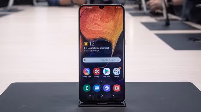 Loat smartphone tam trung dang chu y vua ra mat