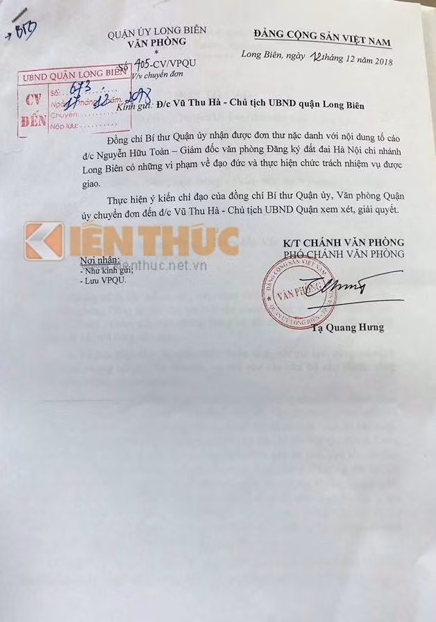 Bi thu quan chi dao giai quyet don to cao Giam doc VP Dang ky Dat dai Long Bien