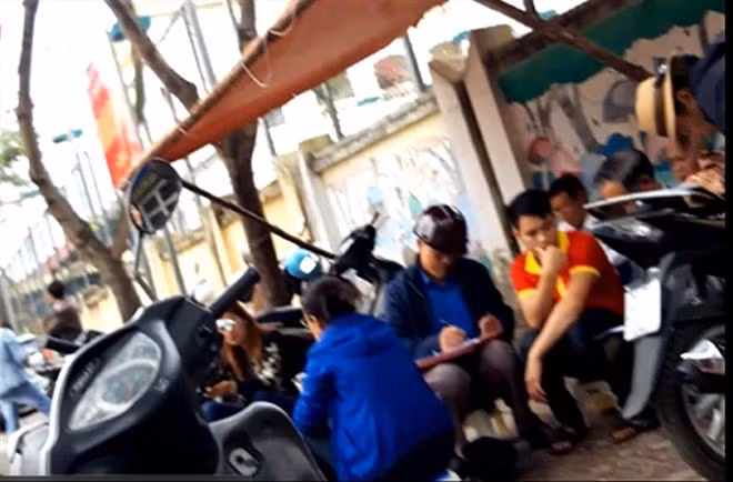 'Can bo khong nhan tien se thieu… nhan van'?-Hinh-2