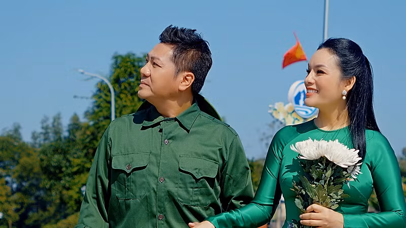 Tan Nhan tung album moi sau 2 nam tuyet vong vi mat giong hat-Hinh-3