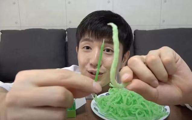 Cảnh báo người dân ngừng ăn món "tăm xỉa răng chiên giòn" Canh bao nguoi dan ngung an mon