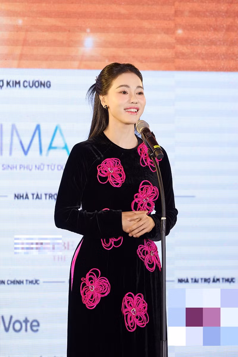 Có mặt trong họp báo, bà Phạm Kim Dung - Trưởng ban tổ chức Hoa hậu Quốc gia Việt Nam 2024 cho biết: "Cuộc thi Hoa hậu Quốc gia Việt Nam sẽ là mỗi tỉnh thành có 1 thí sinh, 5 thành phố trực thuộc Trung ương có nhiều hơn một thí sinh. Năm nay kỳ vọng nhiều hơn 63 thí sinh tới vòng chung kết ở tỉnh Hòa Bình, mong được nhìn thấy thanh nữ với những nét đẹp khác nhau".