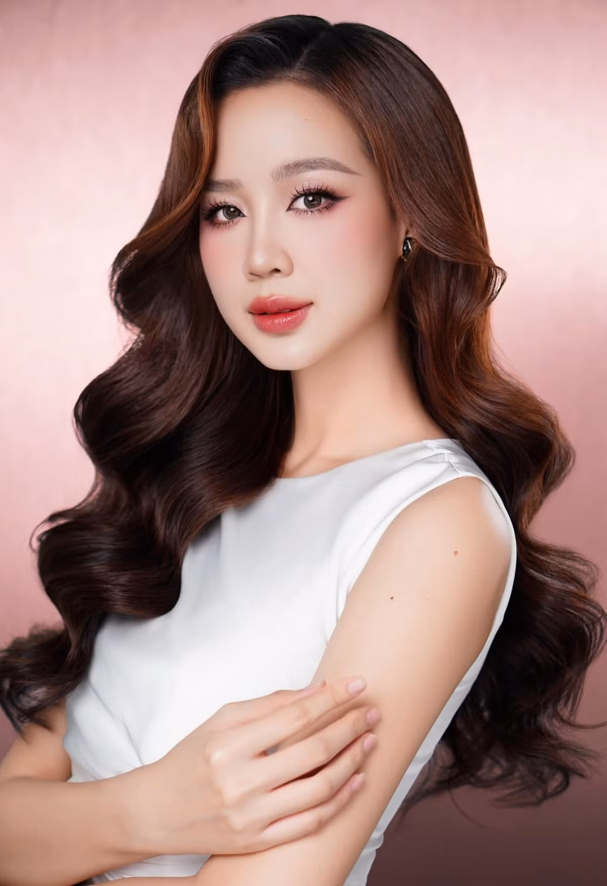 Sao Viet noi gi ve quang ba hinh anh thoi cong nghe so?-Hinh-2